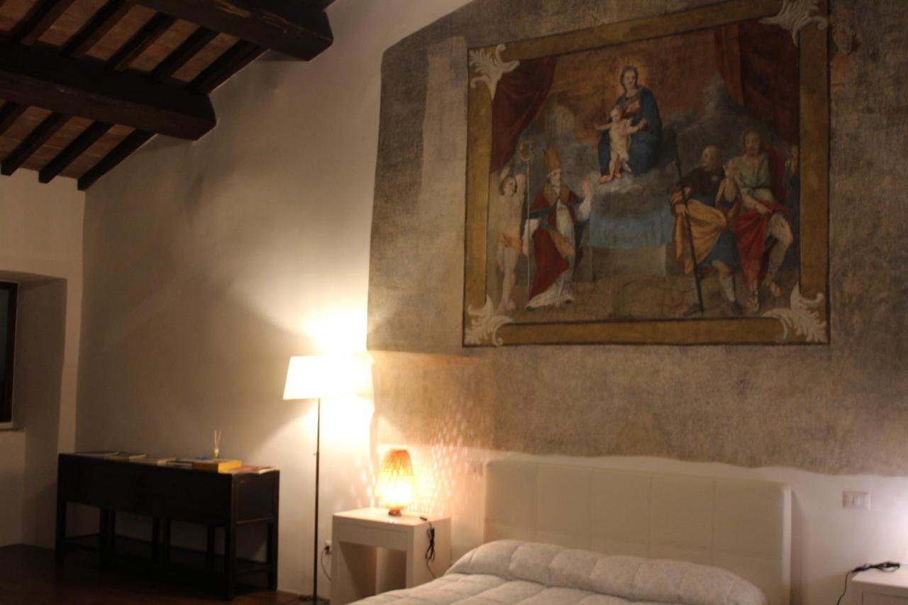 캄펠로술클리툰노 Il Castello Di Campello 아파트 호텔 외부 사진